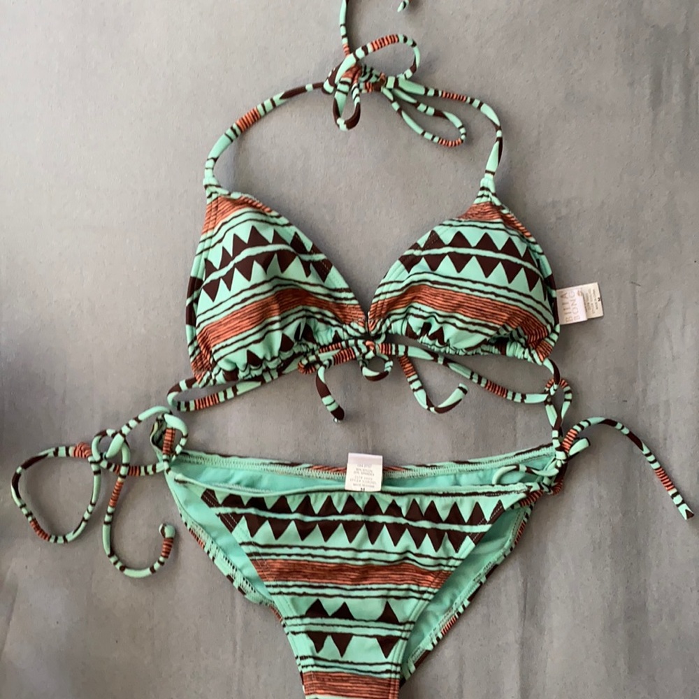 Billabong size Medium two piece swimsuit!